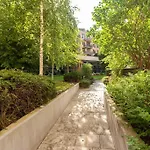 Flat On Corvin Promenade With Big Balcony Lägenhet *