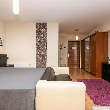 Flat On Corvin Promenade With Big Balcony Διαμέρισμα Βουδαπέστη