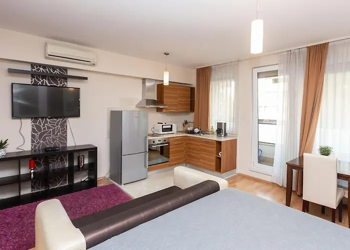 Flat On Corvin Promenade With Big Balcony Appartamento *