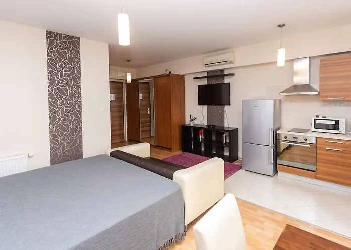 Flat On Corvin Promenade With Big Balcony Appartamento