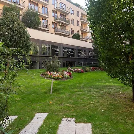 Flat On Corvin Promenade With Big Balcony * Budapeste