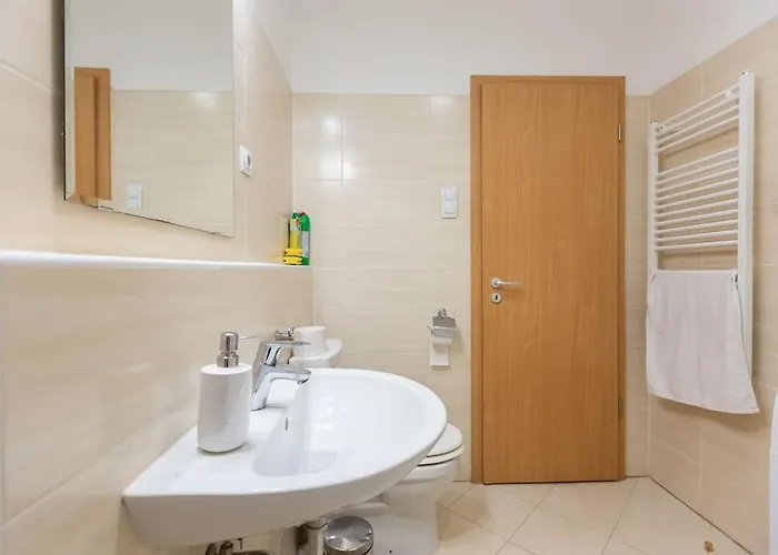 Flat On Corvin Promenade With Big Balcony Apartamento