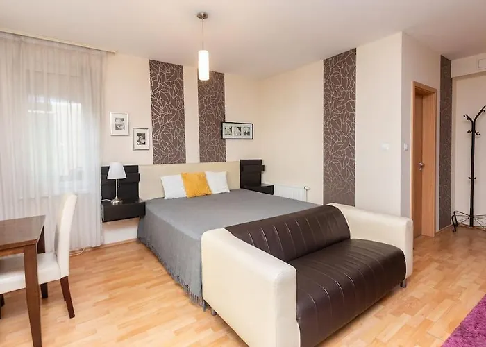 Apartamento Flat On Corvin Promenade With Big Balcony *