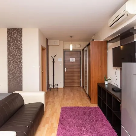 Flat On Corvin Promenade With Big Balcony Budapeşte